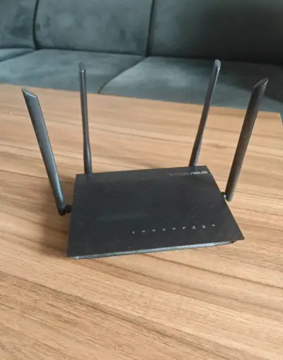 WiFi router Asus RT-AC1200G+