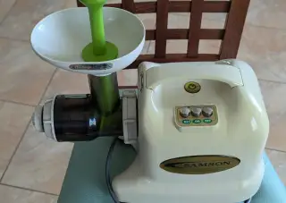 Šnekový odšťavňovač Samson GB-9001 na díly