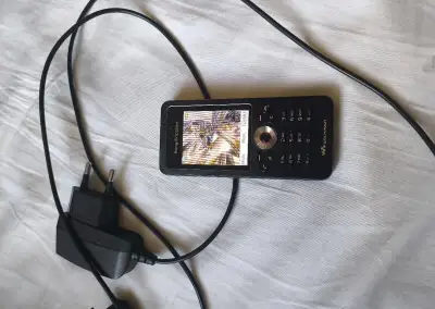 Sony Ericsson w302 walkman bez CZ