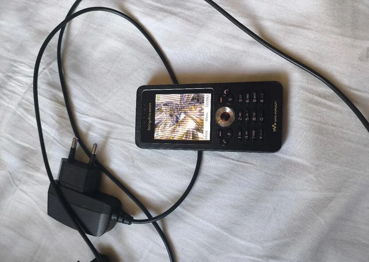 Sony Ericsson w302 walkman bez CZ