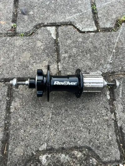 Zadni naboj dmr revolver