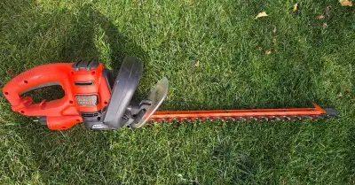 Elektrické nůžky na živý plot