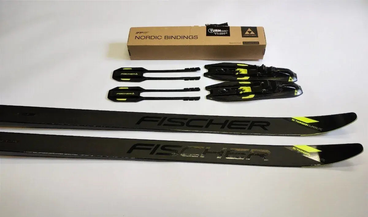 Fischer TWIN SKIN Superlite EF+vázání CONTROL-Step,184cm