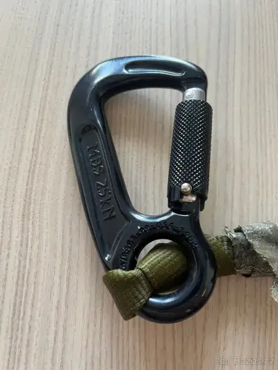Karabina 25kN, zamek