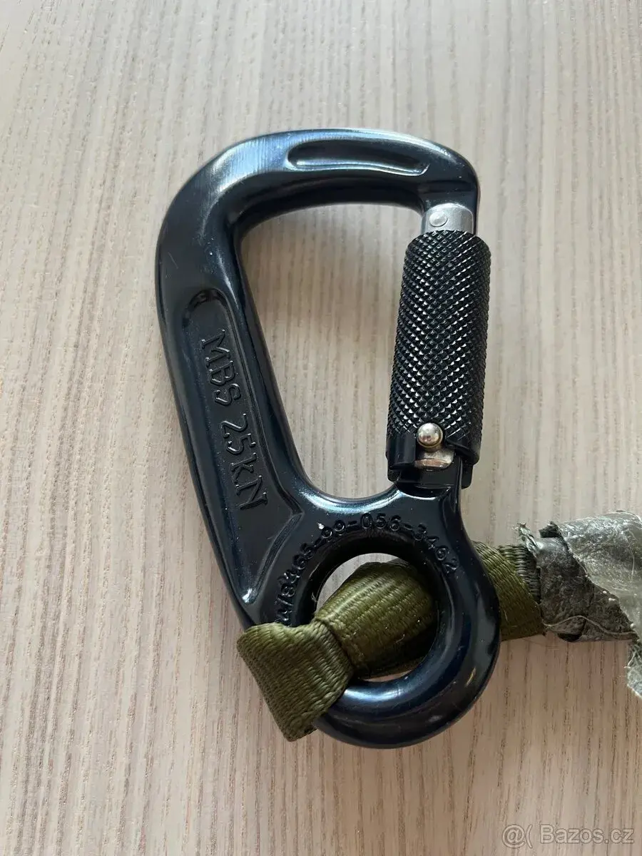 Karabina 25kN, zamek