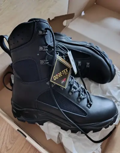Kanady Gore-Tex, bunda fleecová, ubax, maskáče celoroční