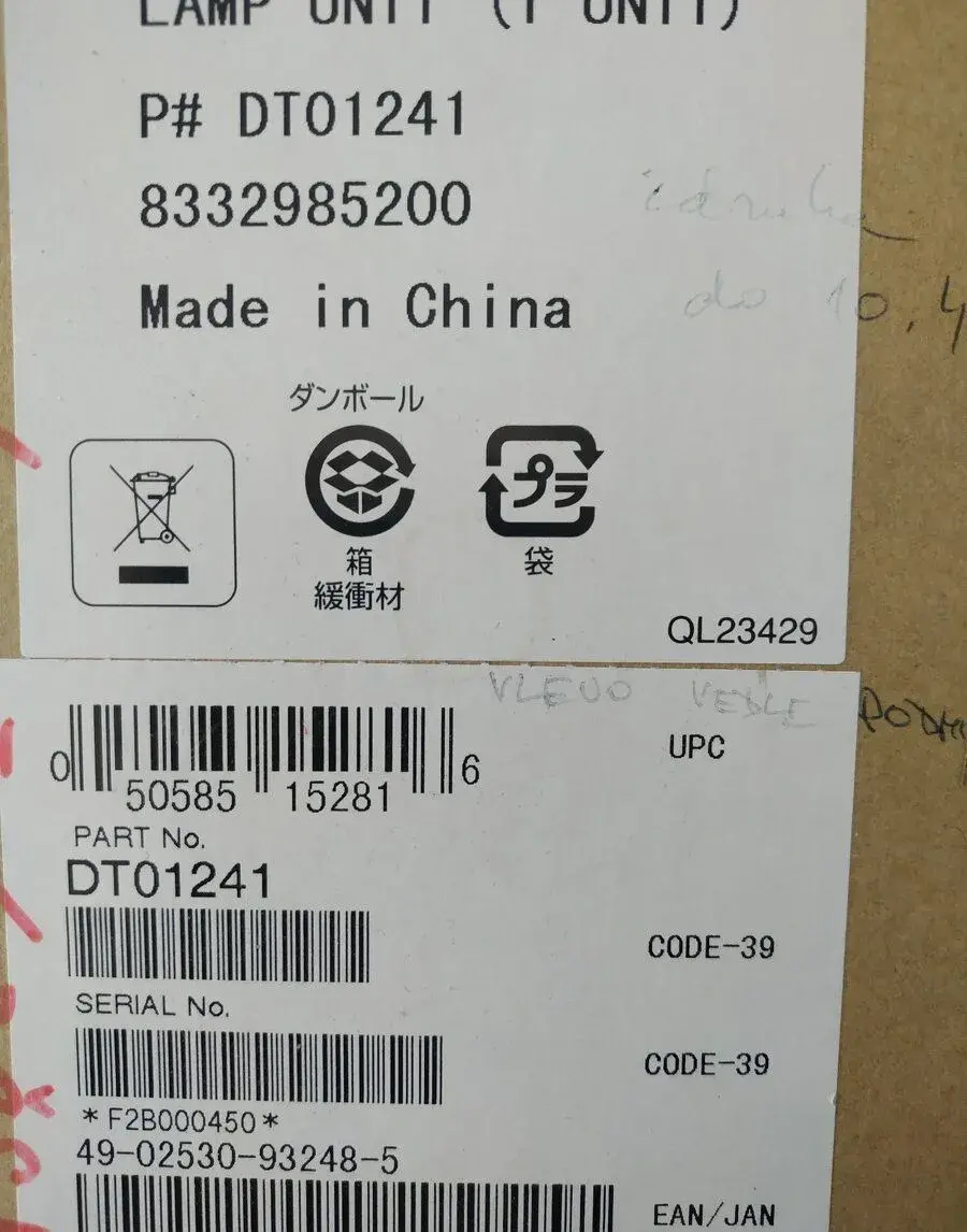 NOVÁ ORIGINÁLNÍ LAMPA PRO HITACHI CP-RX94