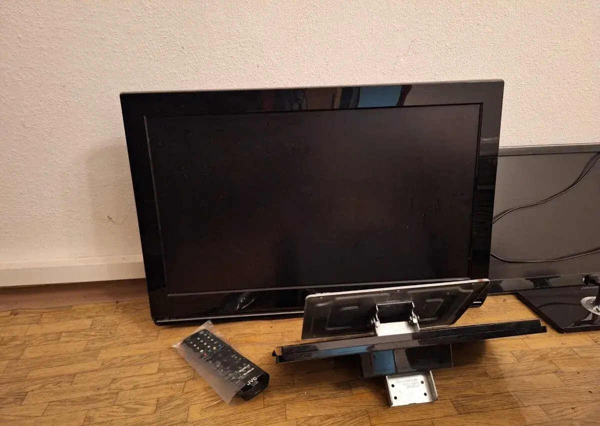 LCD TELEVIZE JVC 26DABU