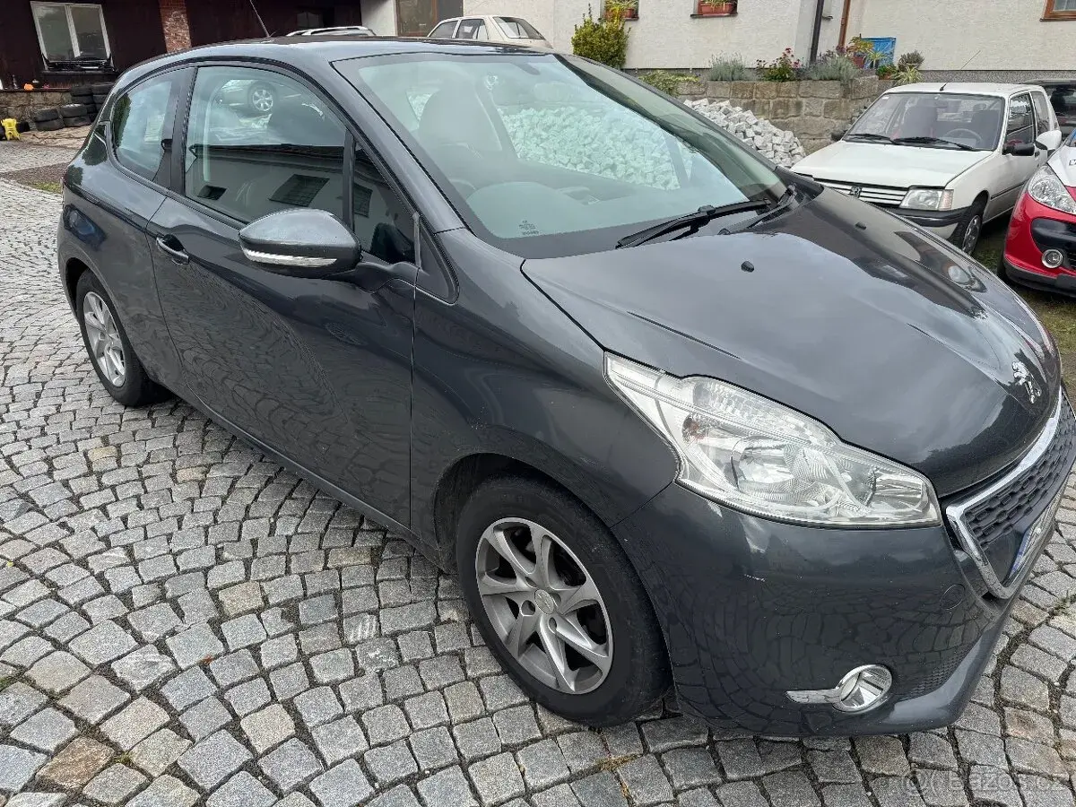 Peugeot 208