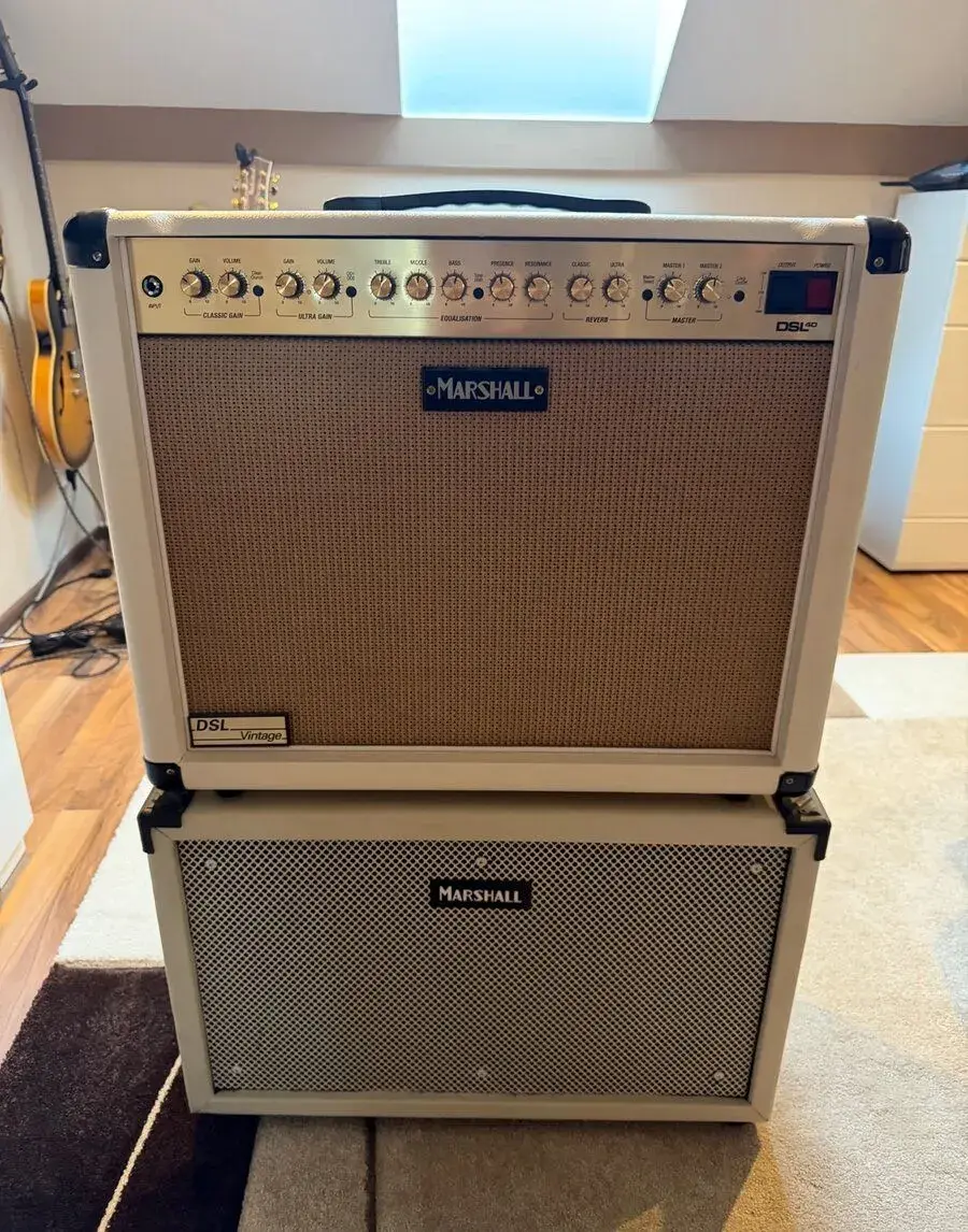 Marshall DSL40 Limited Edition + přídavný reprobox