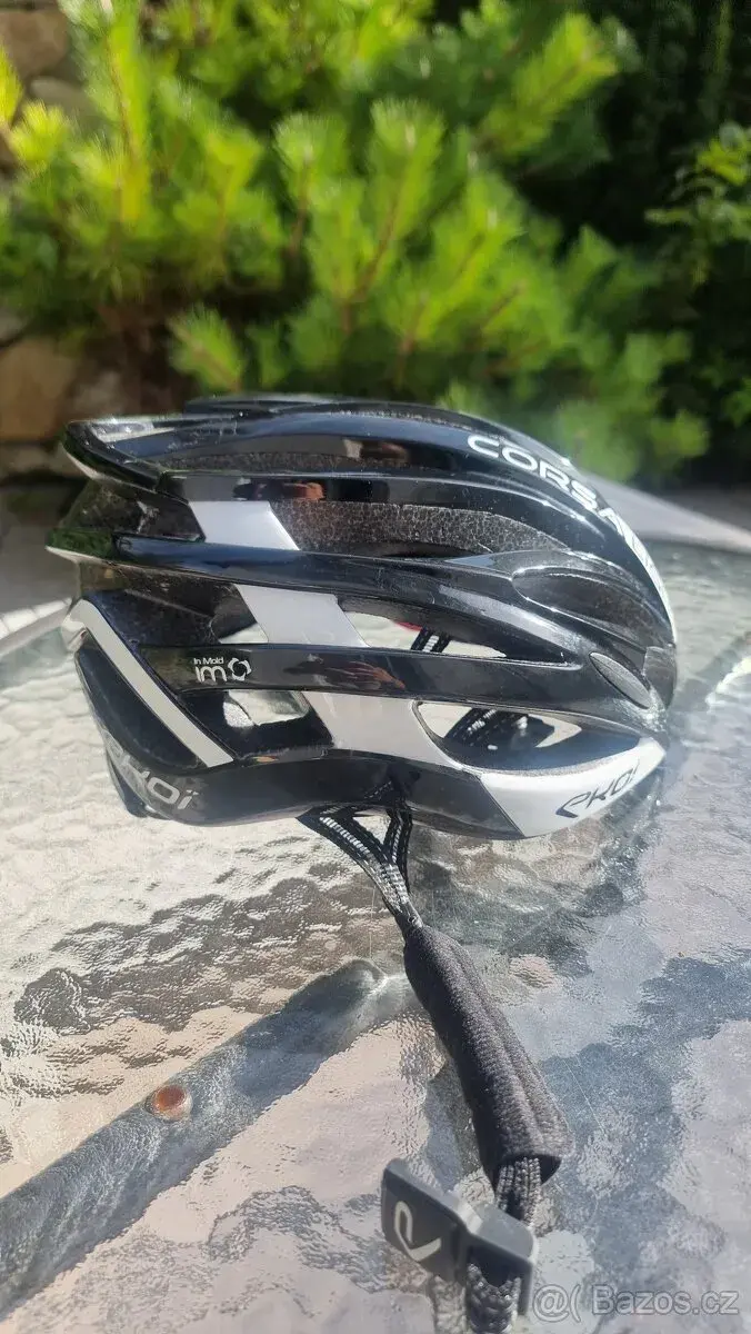 cyklistická helma EKOI CORSA LIGHT černo-bílá