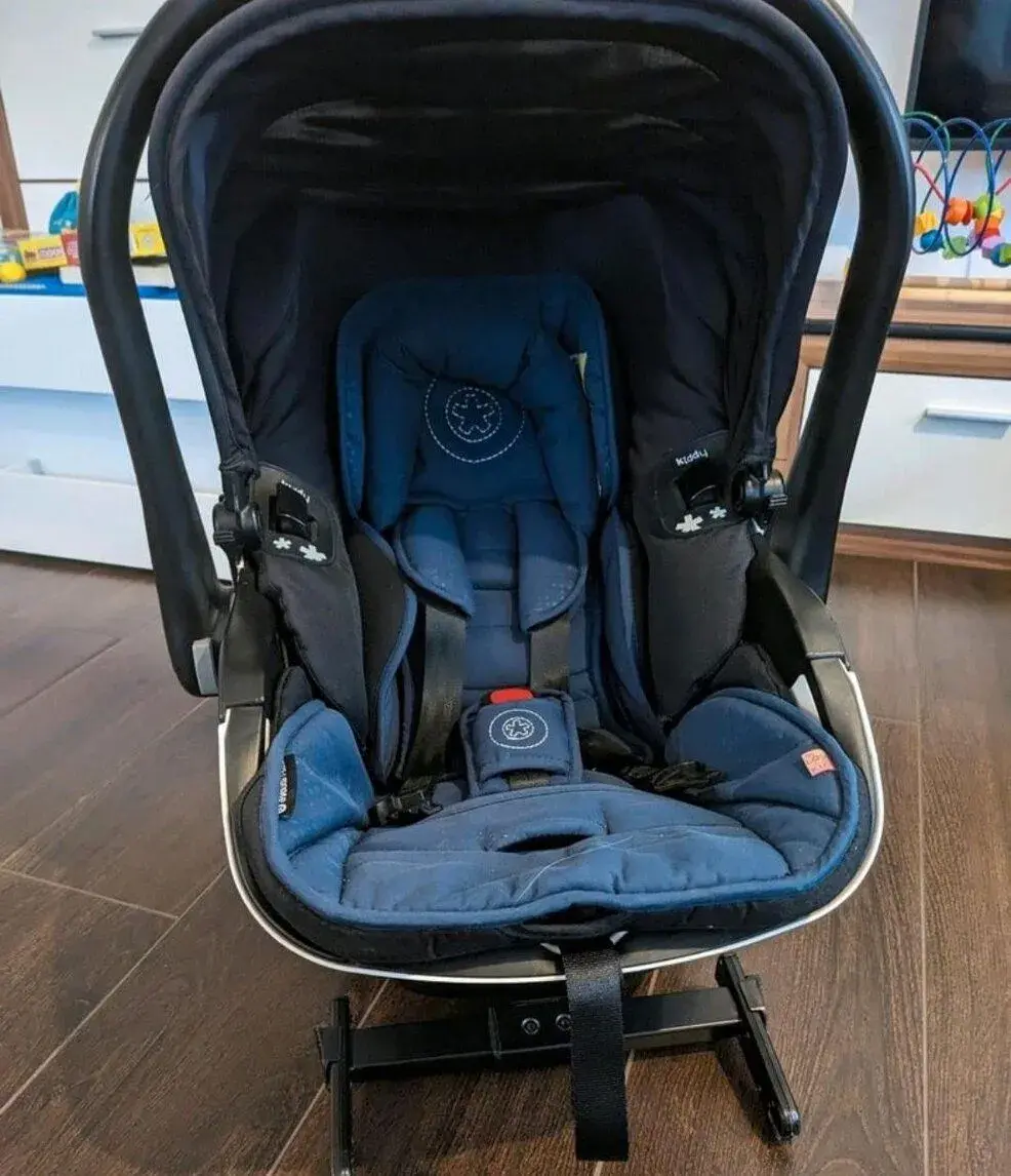 autosedacka kiddy evolution pro 2 se zakladnou isofix