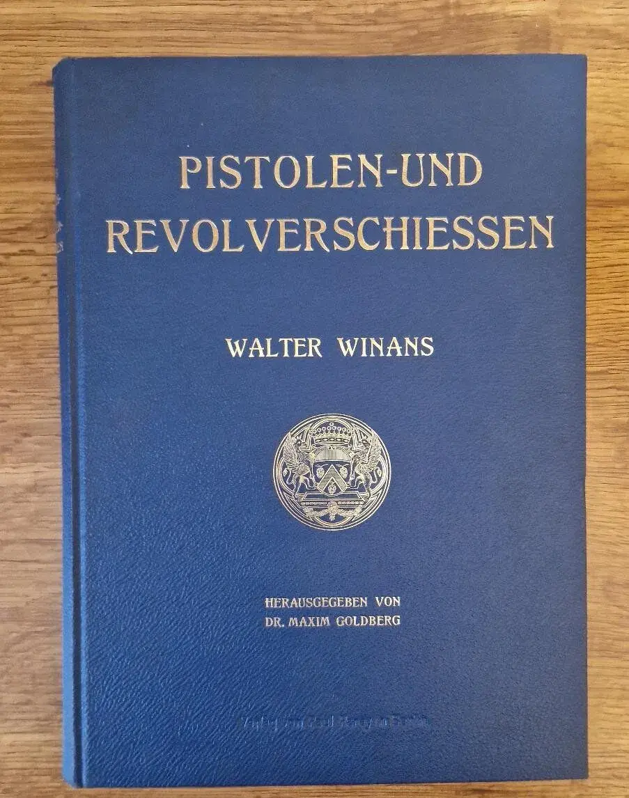 Kniha Pistolen und Revolverschiessen (staré střelné zbraně)