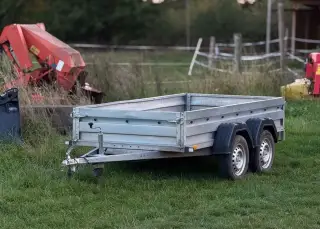 Dvouosý nebrzděný přívěsný vlek 750 kg