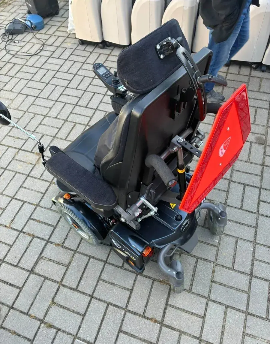 Elektrický invalidní vozík Permobil M300