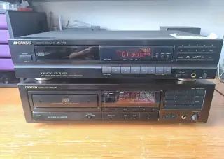 CD přehrávače ONKYO + SANSUI