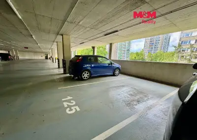 Pronájem garážového stání, 13 m², Pardubice