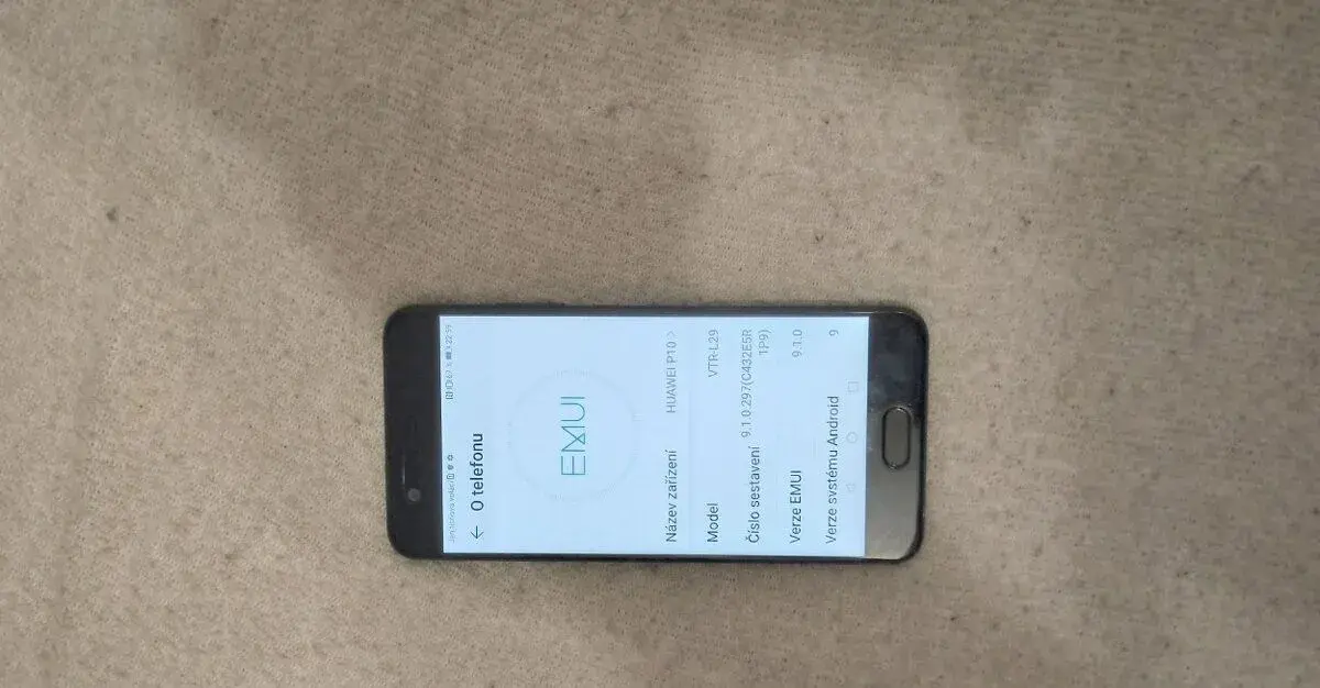 Mobilní telefon Huawei P10
