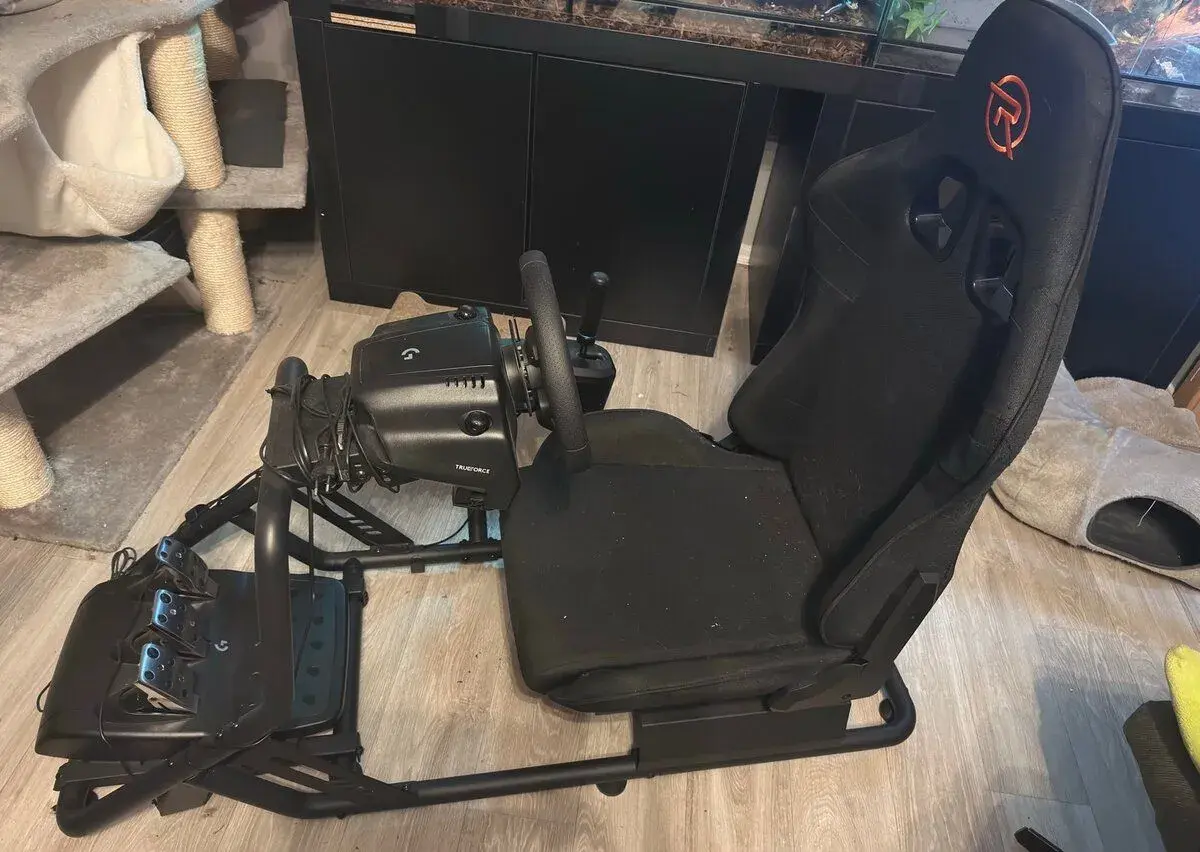 Závodní simulátor