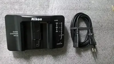Nikon MH-21 nabíječka pro baterii EN-EL4, EN-EL4a