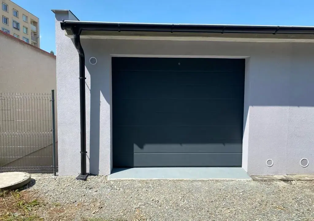 Pronájem garáže 28 m² - 7m x 4m Svitavy ul. Lázeňská
