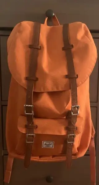 Oranžový batoh Herschel