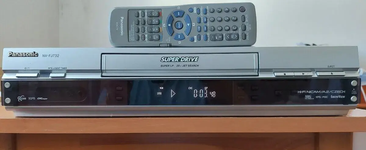 VIDEOREOORDÉR PANASONIC NV--FJ 732EE-S