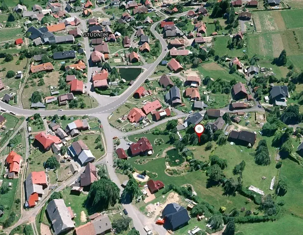 Zahrada 1 324 m², Podíl 17 % o výměře 221 m²