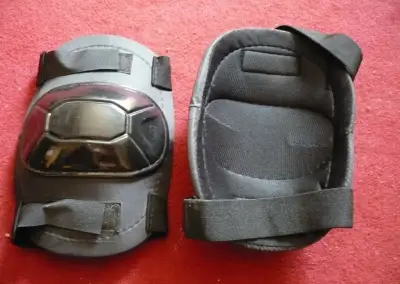 Chrániče na kolečkové brusle (lokty + kolena)