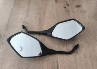 Zpětné zrcátka moto