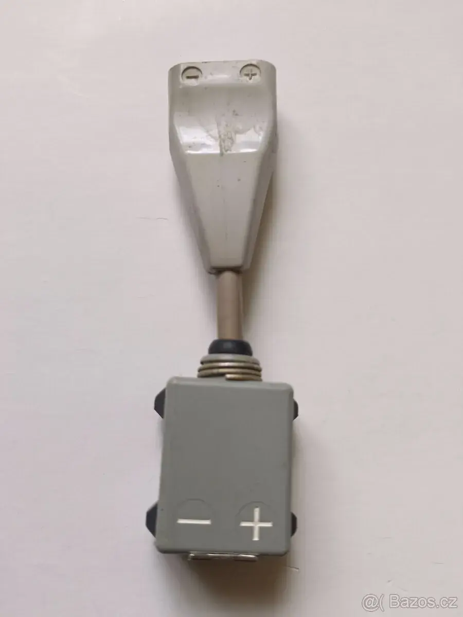 RF-10 konektor