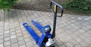 Paletový vozík s váhou do 2 000 kg