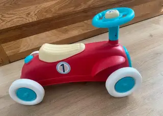 Odrážedlo auto Clementoni