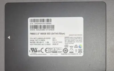 Samsung PM883 960GB Enterprise SSD SATA – SMART 100 %