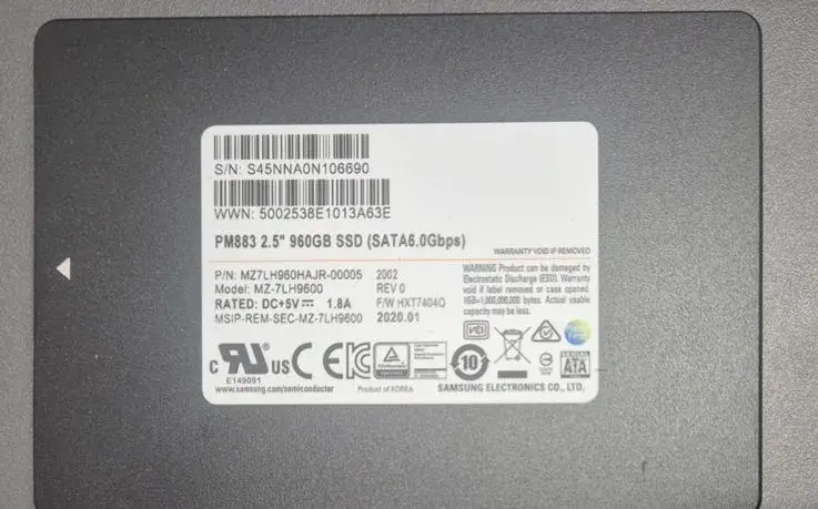 Samsung PM883 960GB Enterprise SSD SATA – SMART 100 %