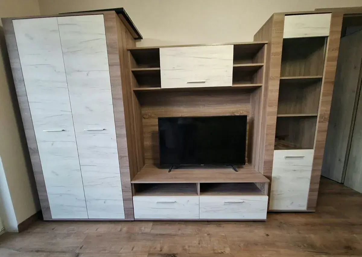 Obyvaci stěna