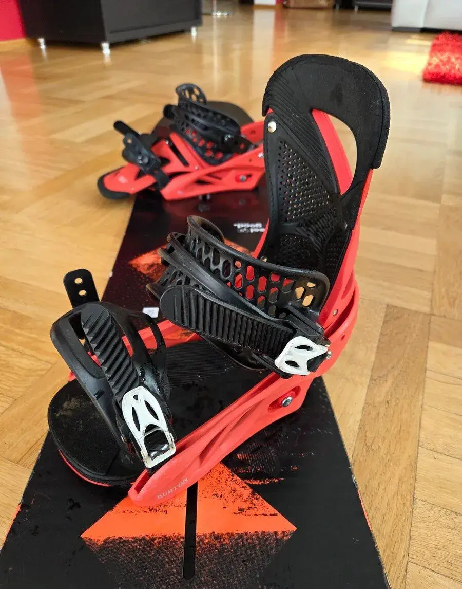Snowboard BURTON Feelgood, 149 cm, vázání BURTON Lexa