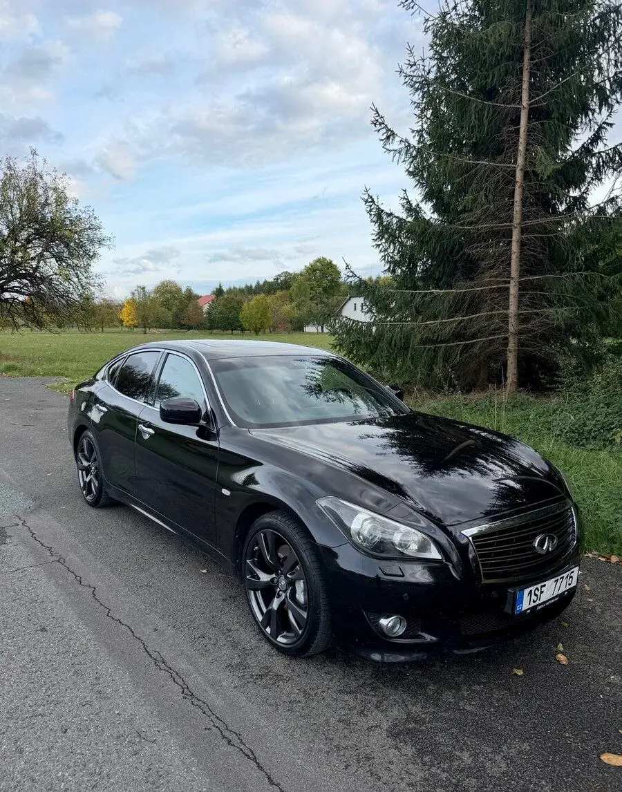 Infiniti M37 – 2010, 258 000 km