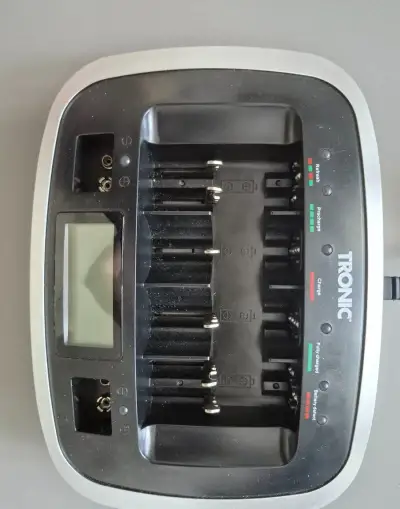 Nabíječka baterií Tronic TLG 1000 C5 AA ,AAA