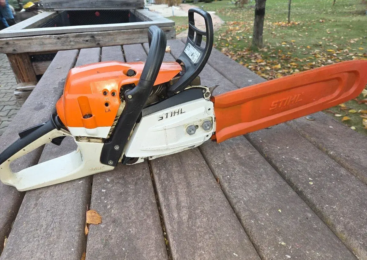 Motorovou pilu STIHL MS 261