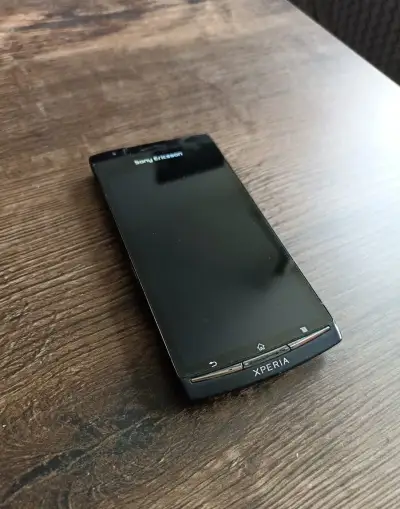 Sony Ericsson Xperia arc S (LT18i) – Retro klasika, skvělý s