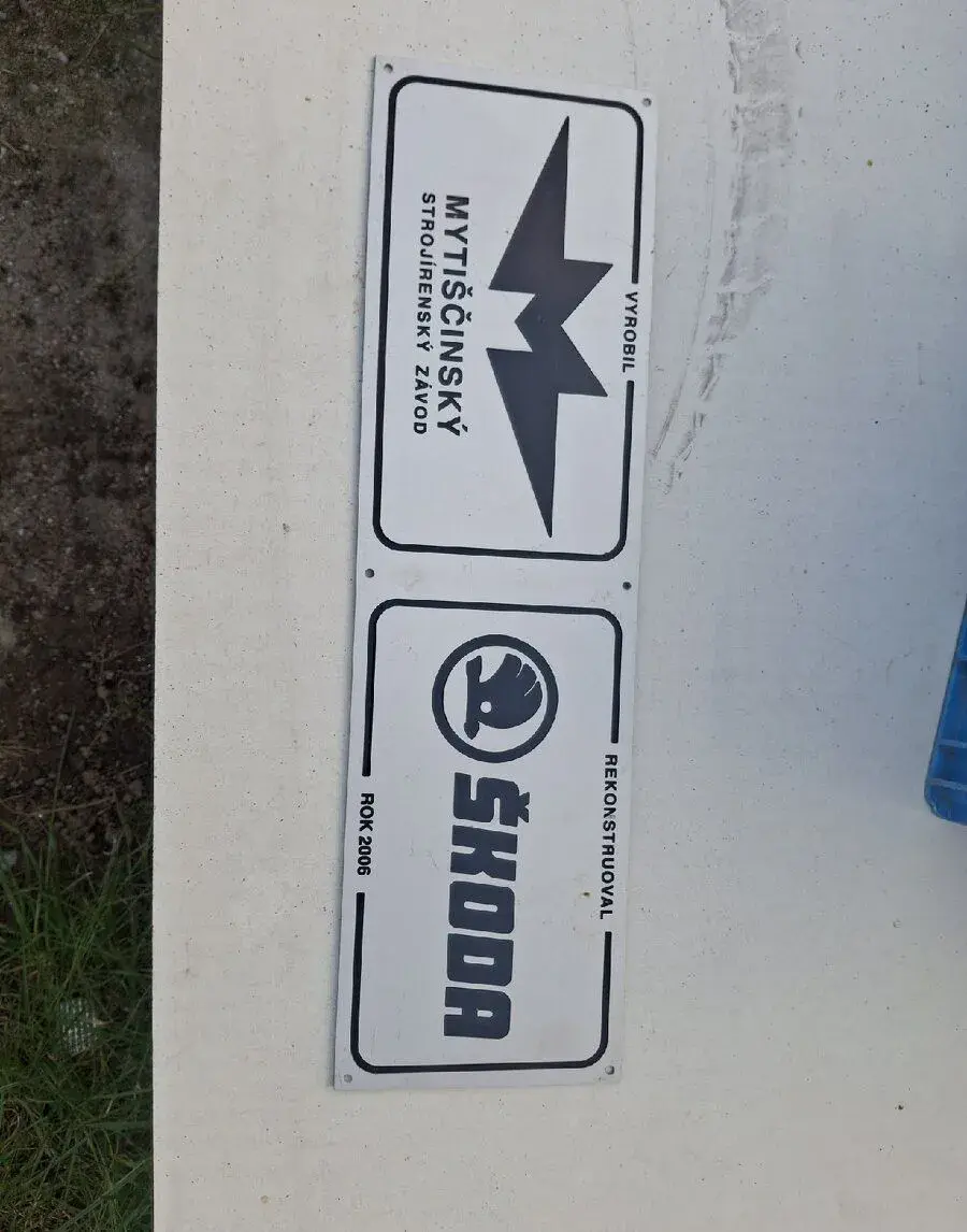 Cedule z Pražského metra