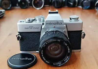REZERVACE - MINOLTA srT 200 (Rokkor 3,5/28mm MC) - 1975
