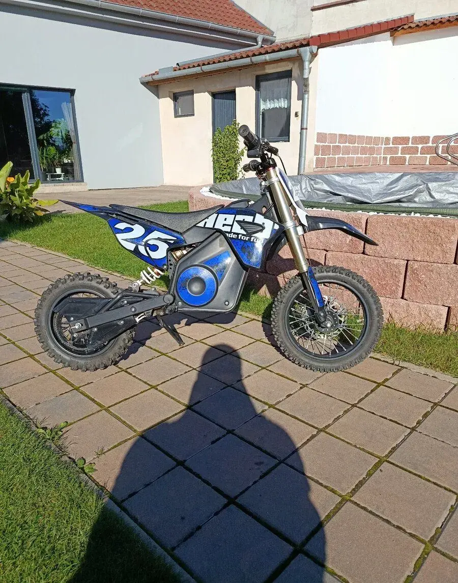 Dětská elektrická motorka HECHT