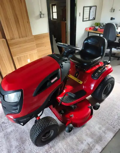 Zahradní traktůrek 24 HP