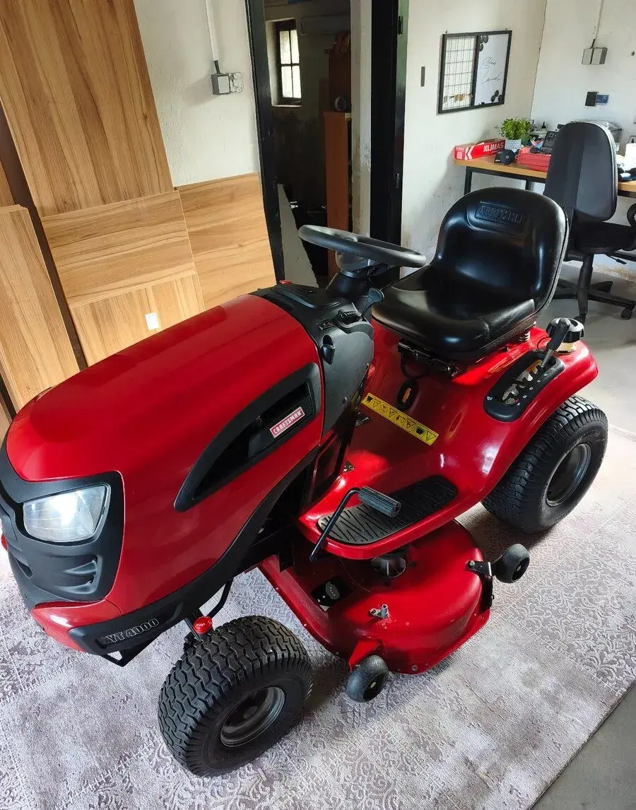 Zahradní traktůrek 24 HP
