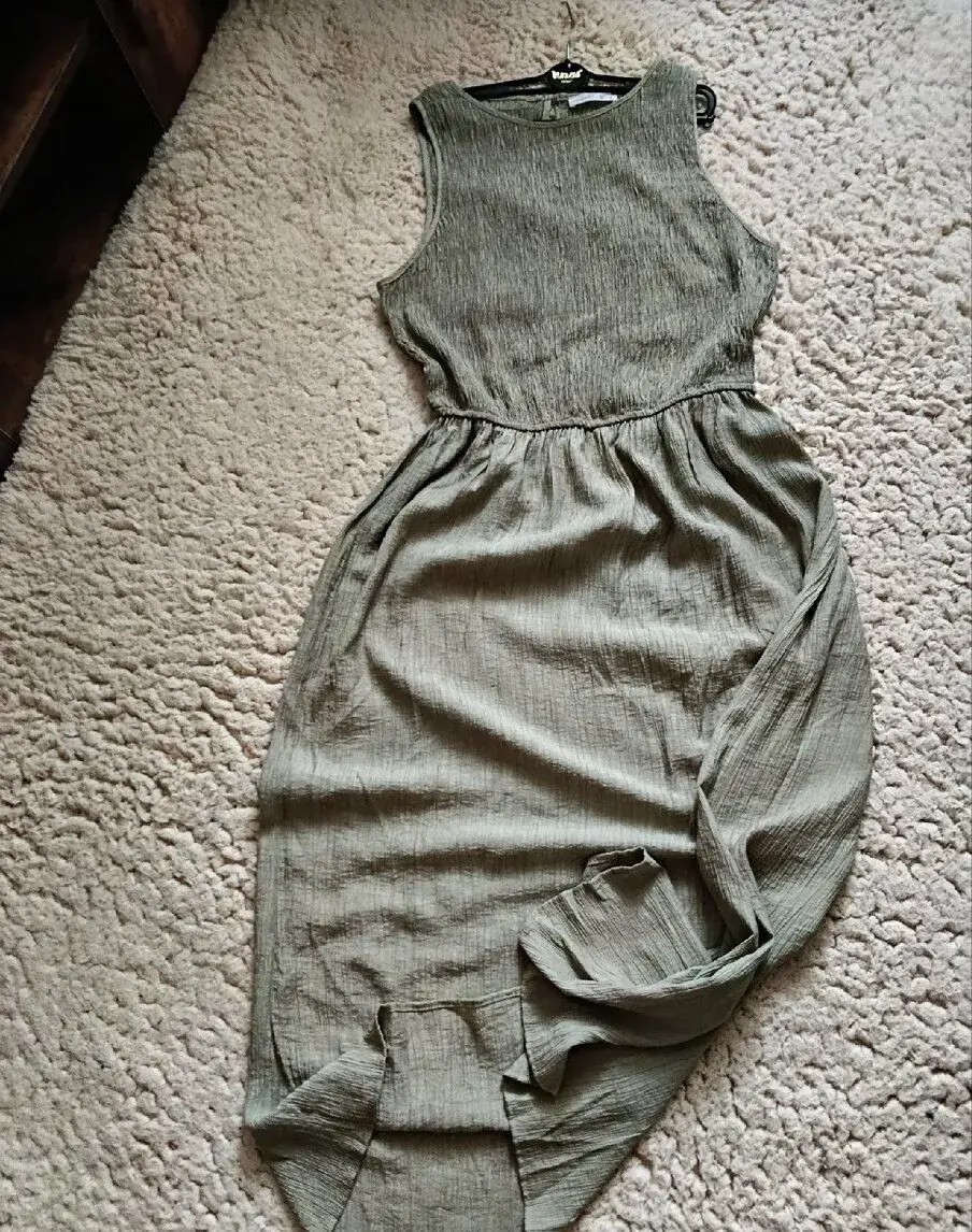 Krepové max délka šatky Primark v khaki barvě, 46