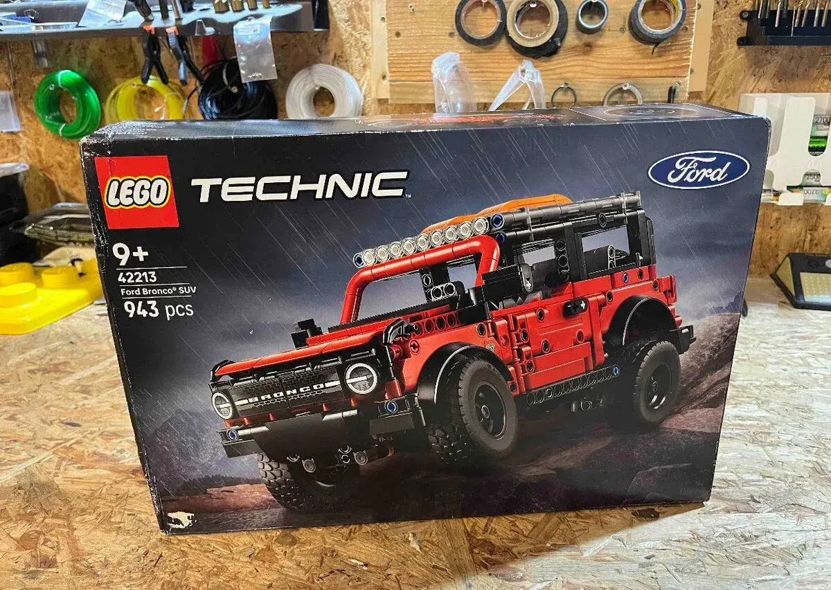 Stavebnice LEGO Technic 42213 - nová a nerozbale