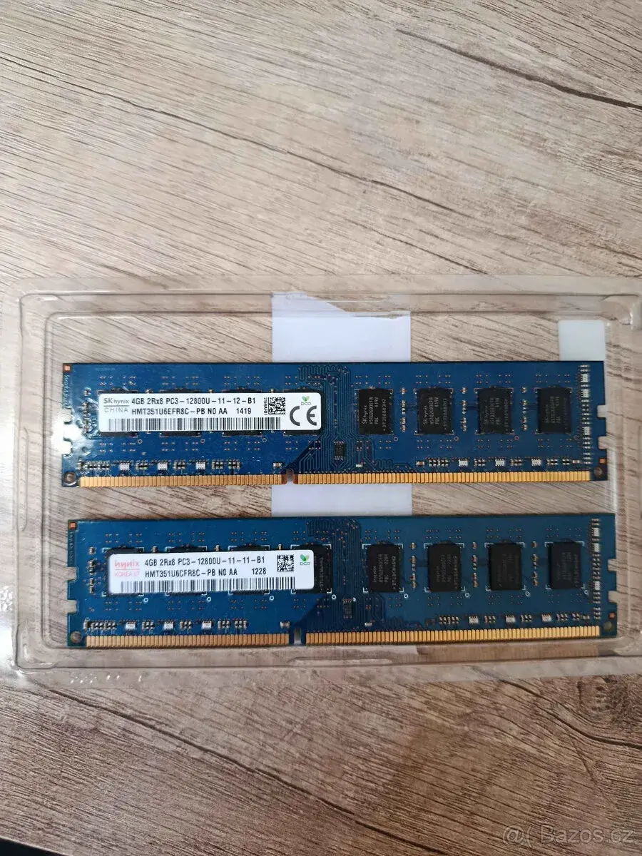 3× DDR3 RAM, všechny 4 GB / 1600 MHz.