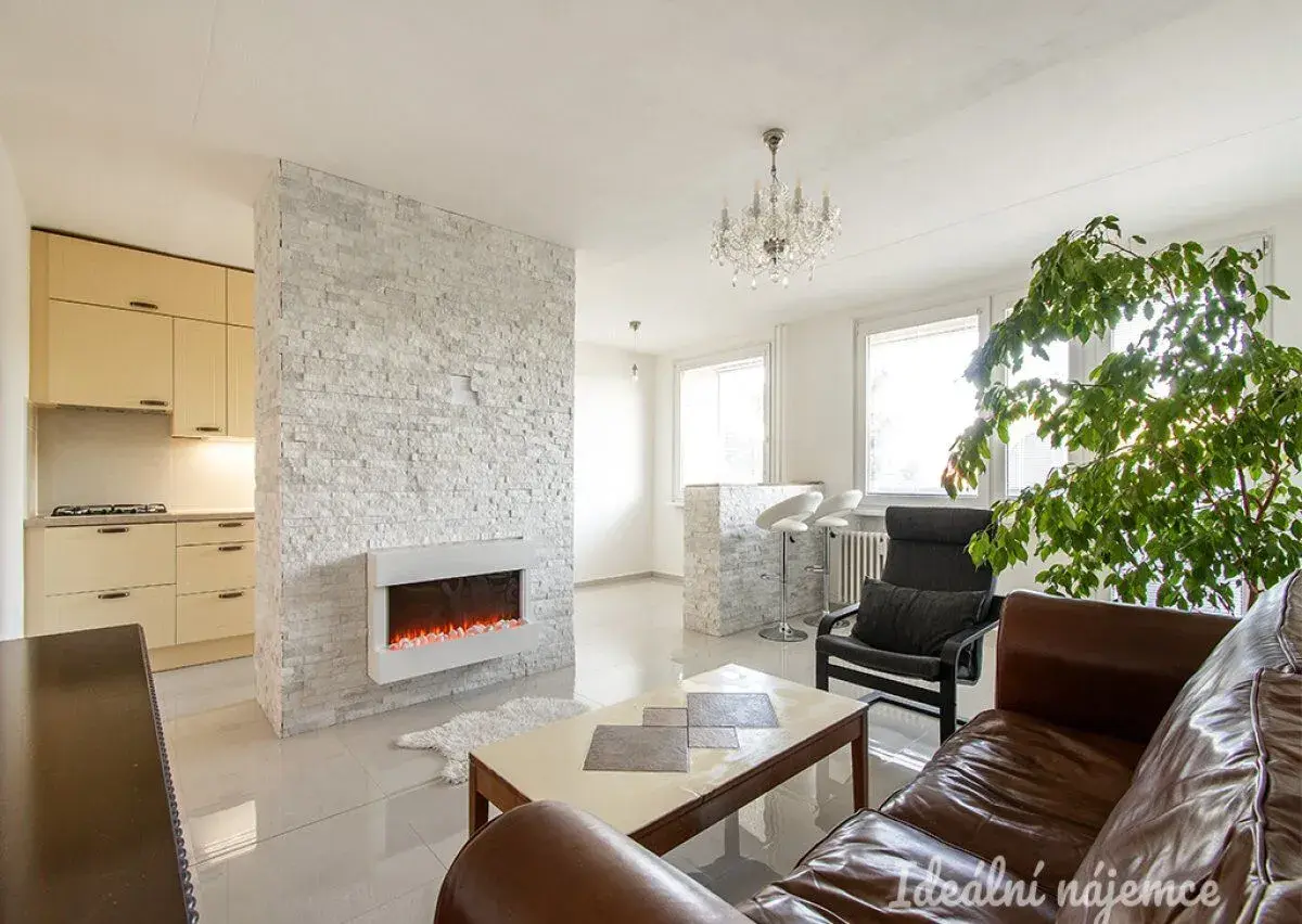 Pronájem bytu 3+kk, Na Okruhu, Písnice, 79m2, 24.200 Kč
